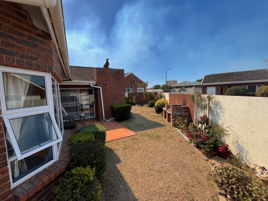 3 Bedroom Property for Sale in Summerstrand Eastern Cape